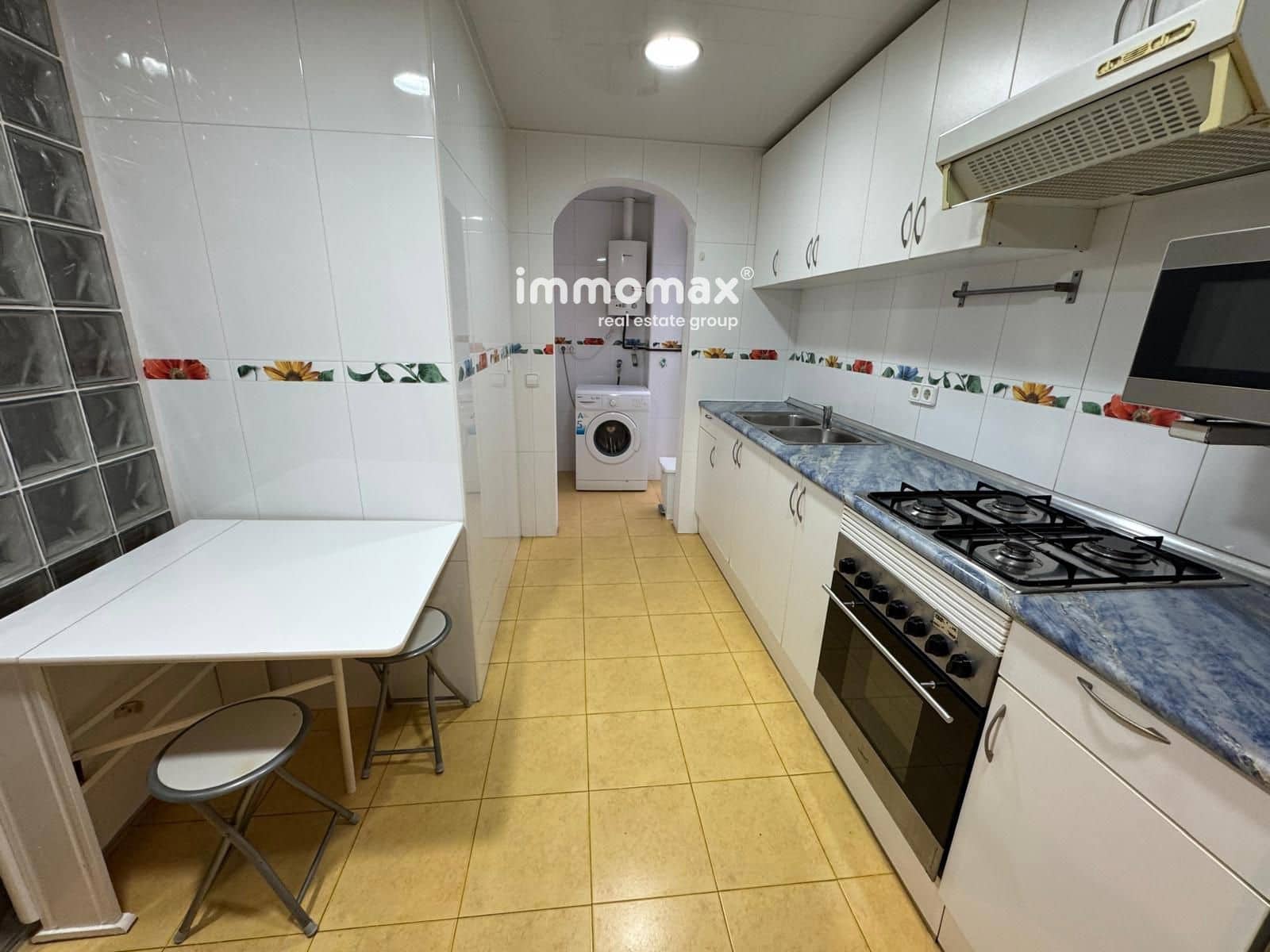 3 bedroom Flat for sale in Sant Boi de Llobregat - € 220,000 (Ref: 9897281)
