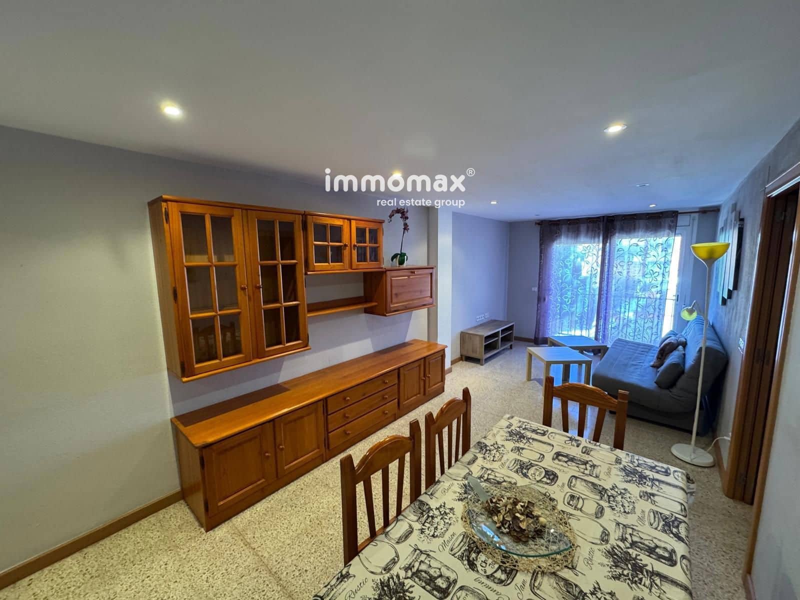 3 bedroom Flat for sale in Sant Boi de Llobregat - € 220,000 (Ref: 9897281)