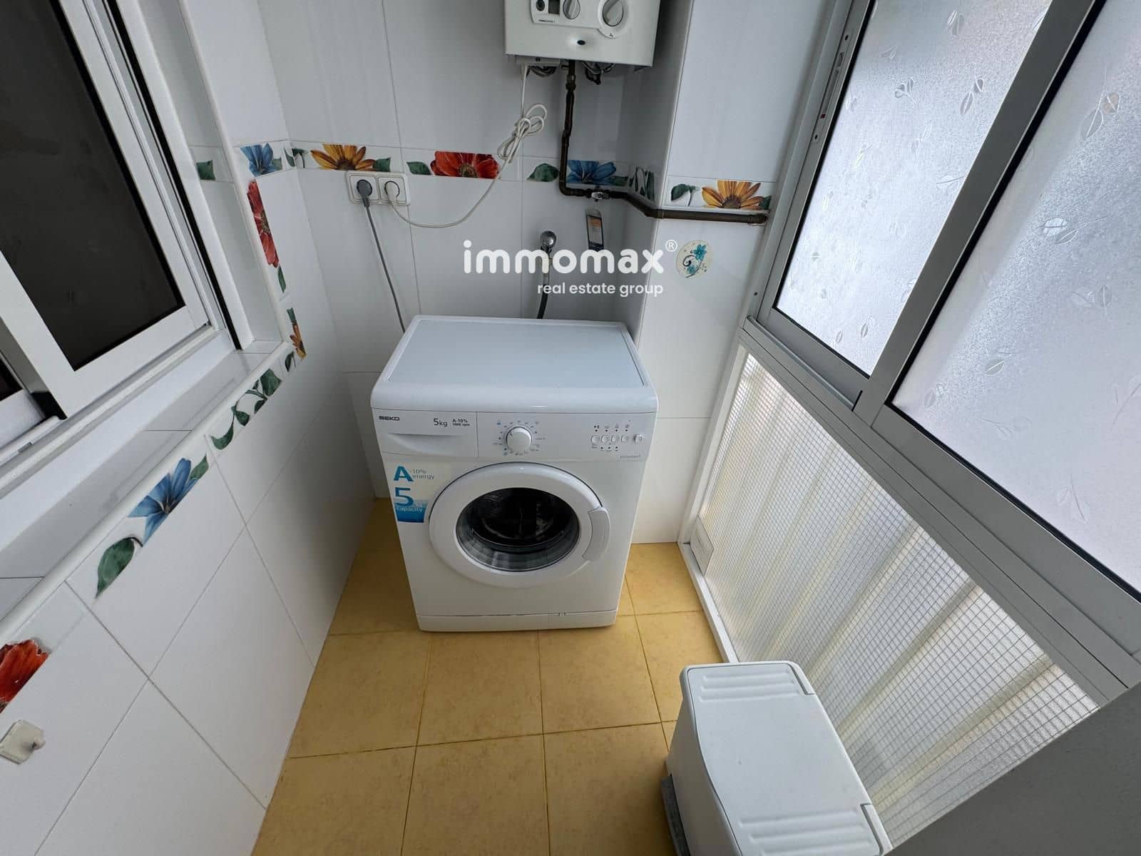 3 bedroom Flat for sale in Sant Boi de Llobregat - € 220,000 (Ref: 9897281)