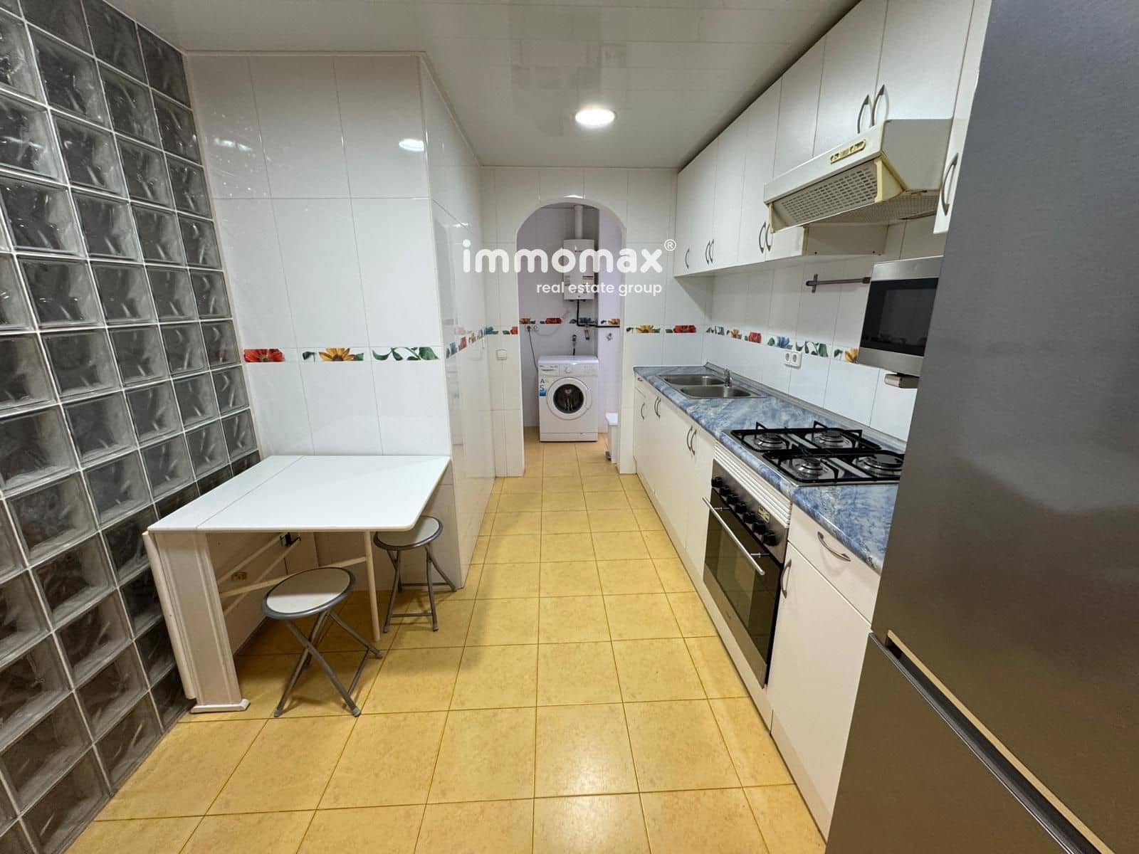 3 bedroom Flat for sale in Sant Boi de Llobregat - € 220,000 (Ref: 9897281)