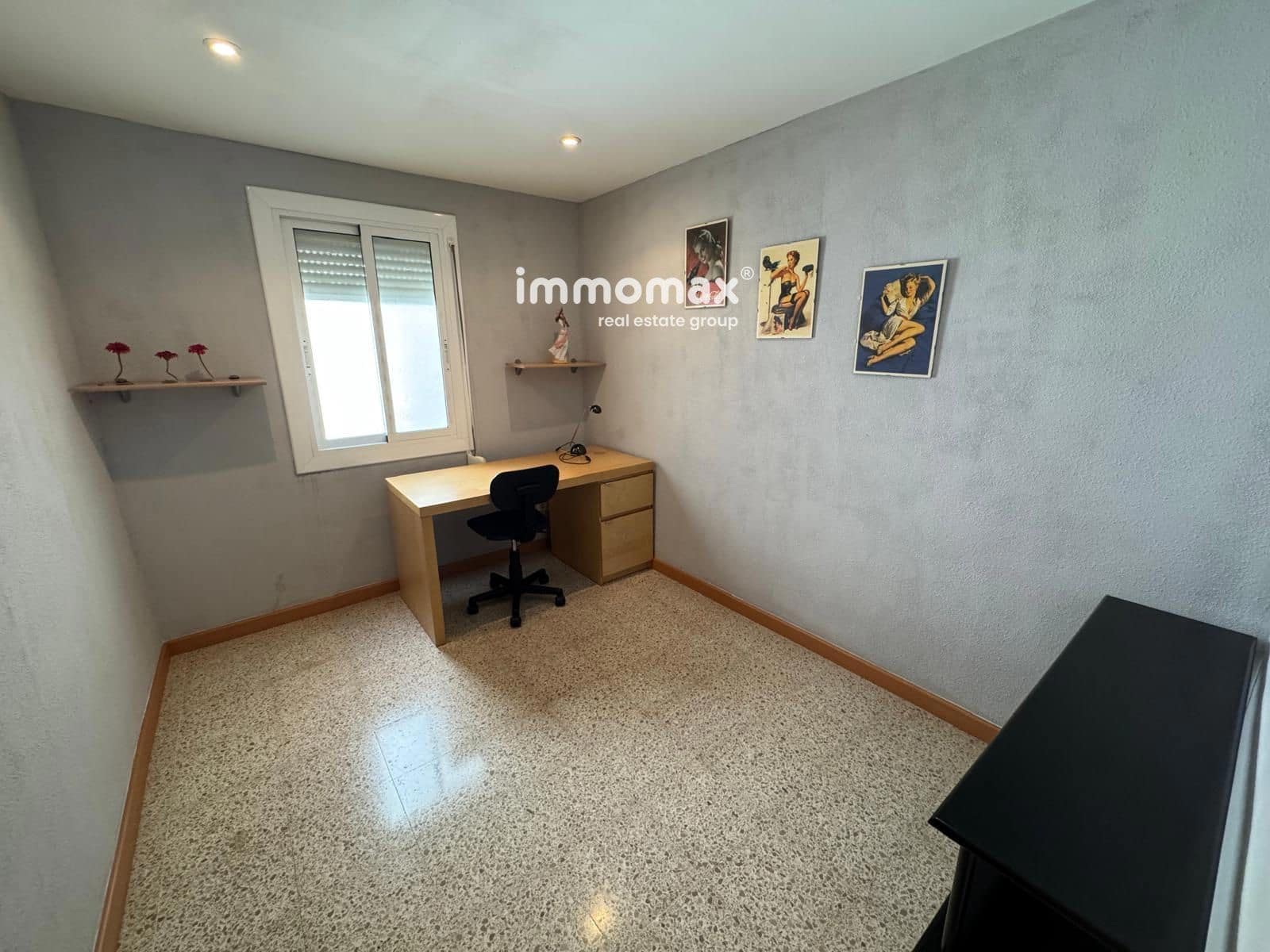 3 bedroom Flat for sale in Sant Boi de Llobregat - € 220,000 (Ref: 9897281)