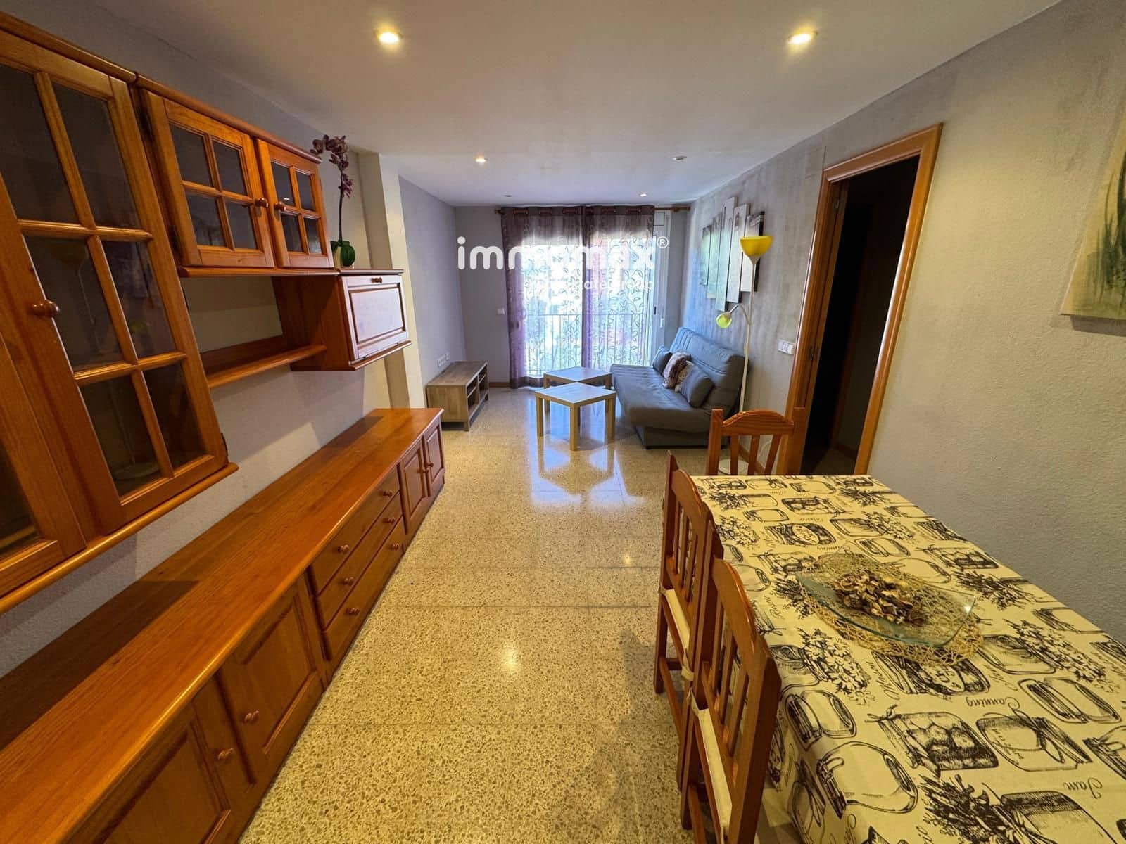 3 bedroom Flat for sale in Sant Boi de Llobregat - € 220,000 (Ref: 9897281)