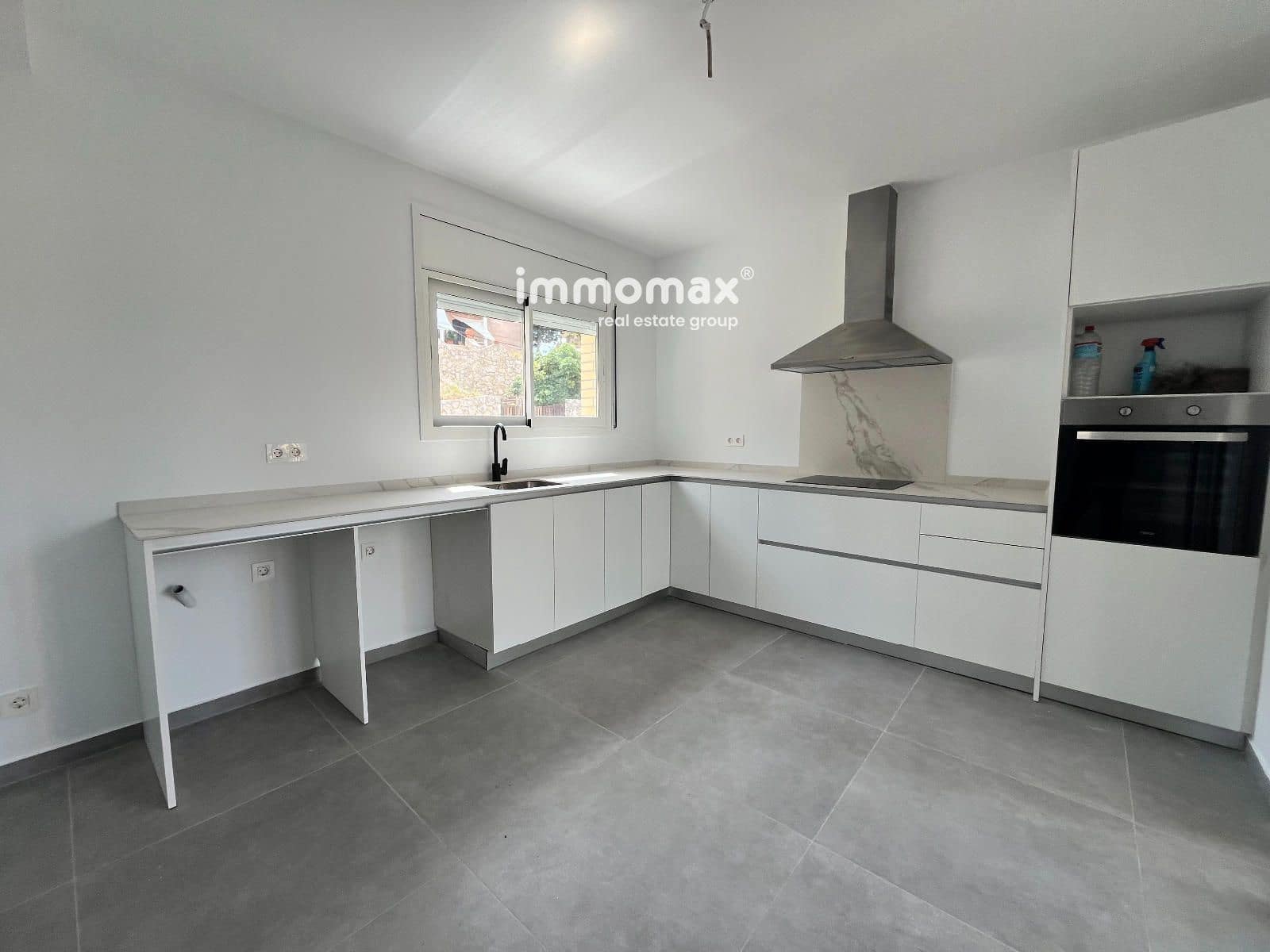 4 camera da letto Villa in vendita in Cubelles con garage - 390.000 € (Rif: 9897282)