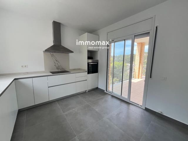 4 camera da letto Villa in vendita in Cubelles con garage - 390.000 € (Rif: 9897282)