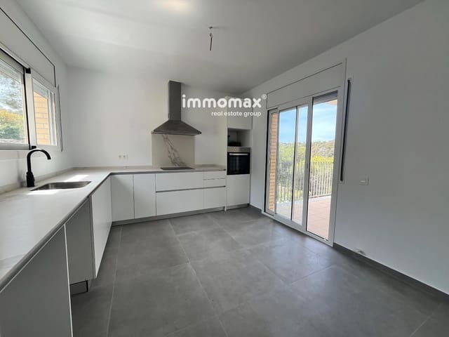 4 camera da letto Villa in vendita in Cubelles con garage - 390.000 € (Rif: 9897282)