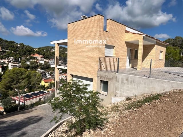 4 quarto Moradia para venda em Cubelles com garagem - 390 000 € (Ref: 9897282)