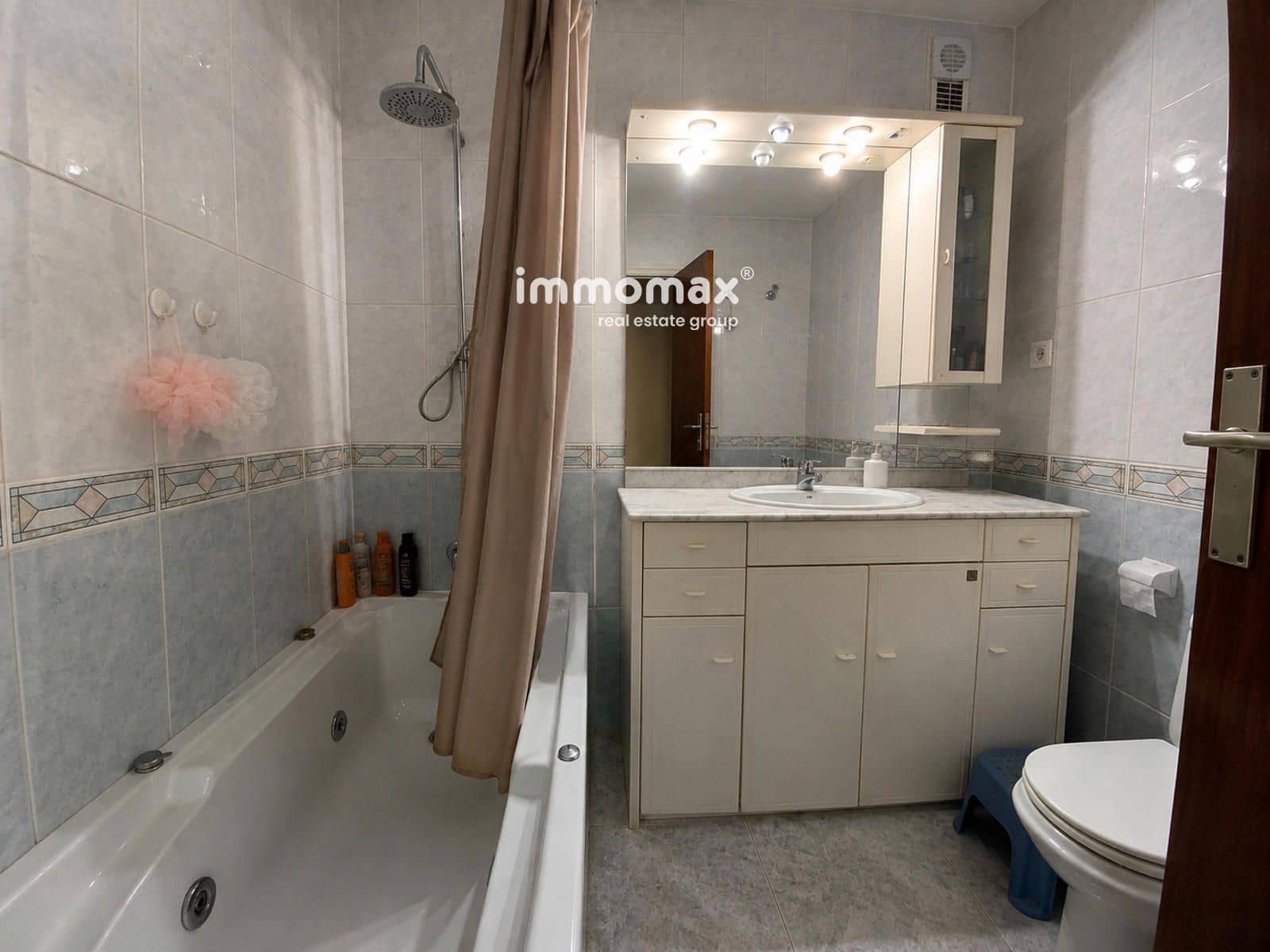 3 slaapkamer Flat te koop in Castelldefels met garage - € 345.000 (Ref: 9919002)