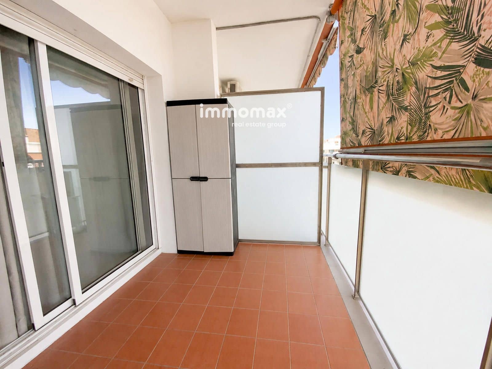 3 slaapkamer Flat te koop in Castelldefels met garage - € 345.000 (Ref: 9919002)