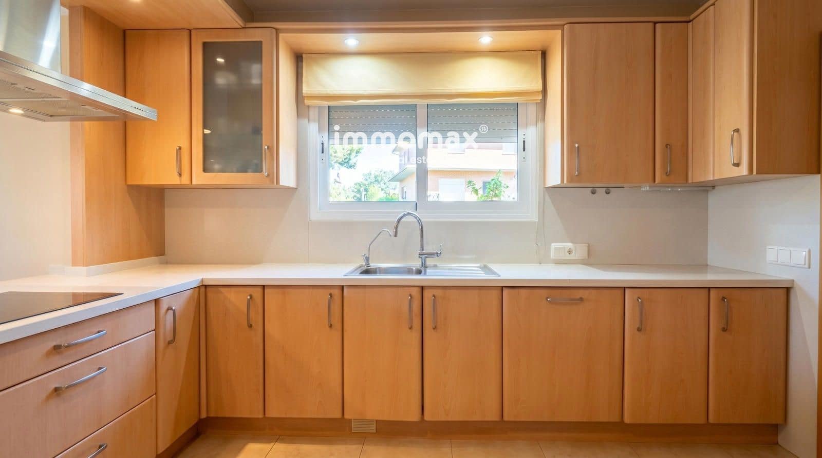 4 bedroom Villa for sale in Sabadell with garage - € 800,000 (Ref: 9919332)