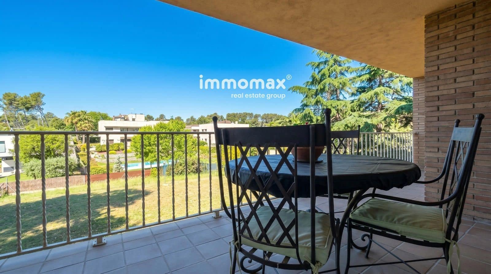 4 bedroom Villa for sale in Sabadell with garage - € 800,000 (Ref: 9919332)