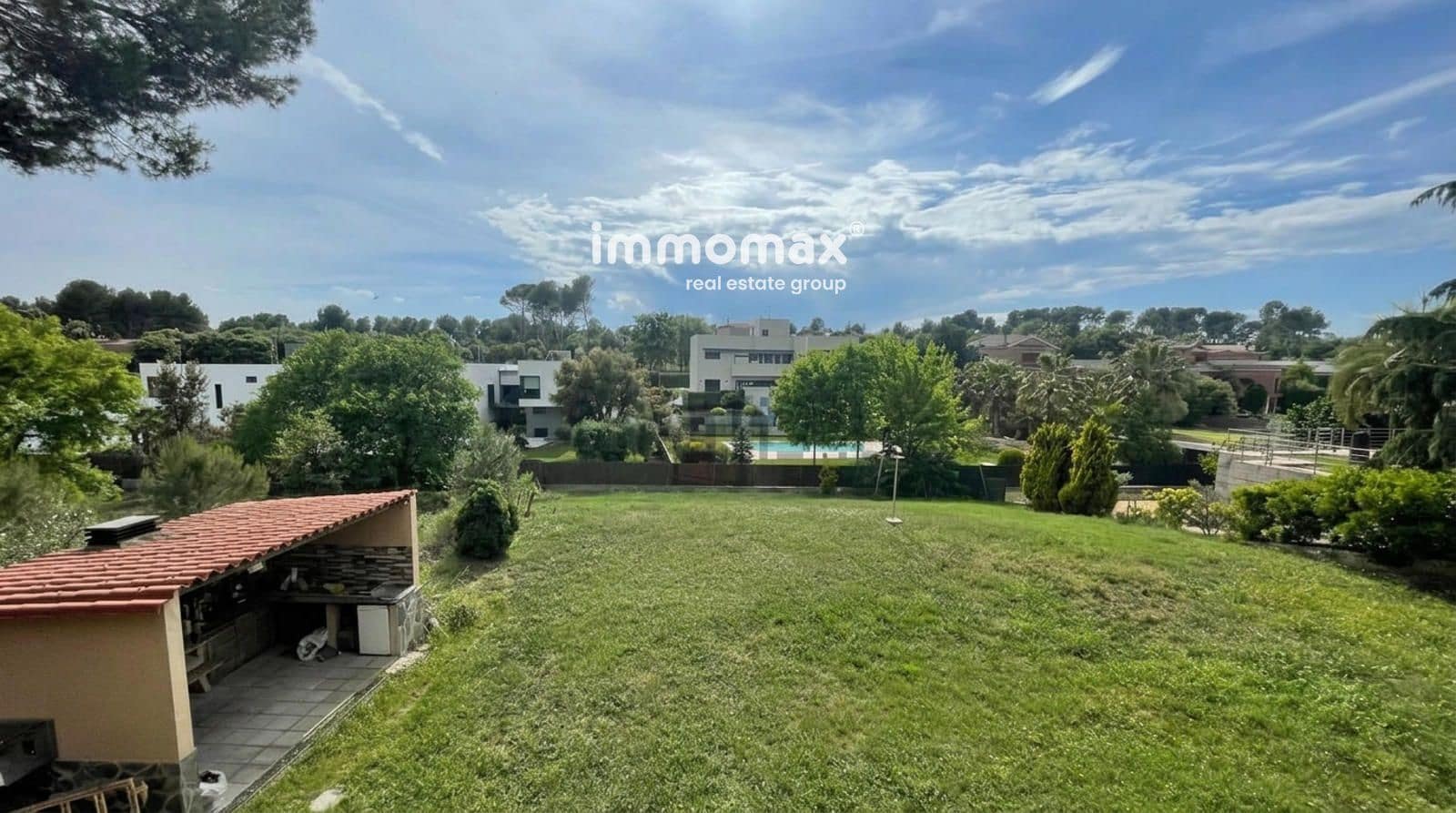 4 bedroom Villa for sale in Sabadell with garage - € 800,000 (Ref: 9919332)