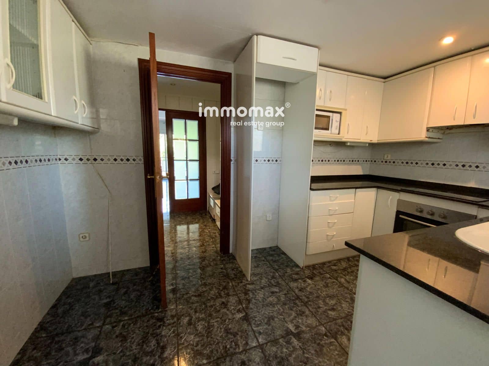 2 slaapkamer Flat te koop in Castelldefels met zwembad garage - € 415.000 (Ref: 9921177)