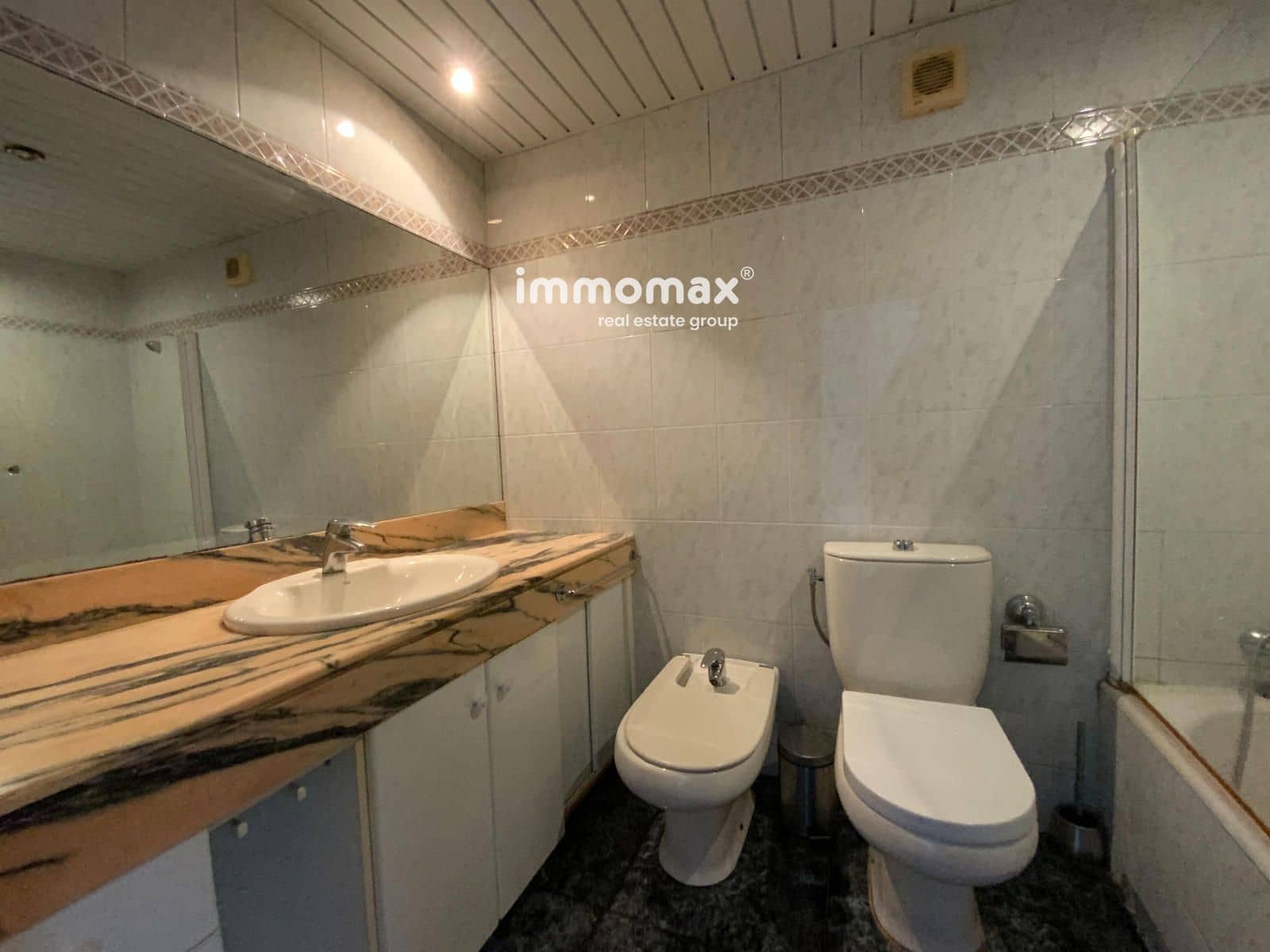 2 slaapkamer Flat te koop in Castelldefels met zwembad garage - € 415.000 (Ref: 9921177)