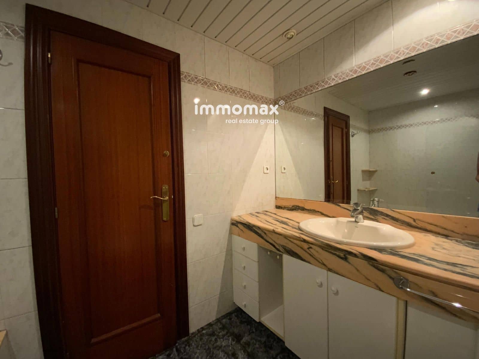2 slaapkamer Flat te koop in Castelldefels met zwembad garage - € 415.000 (Ref: 9921177)