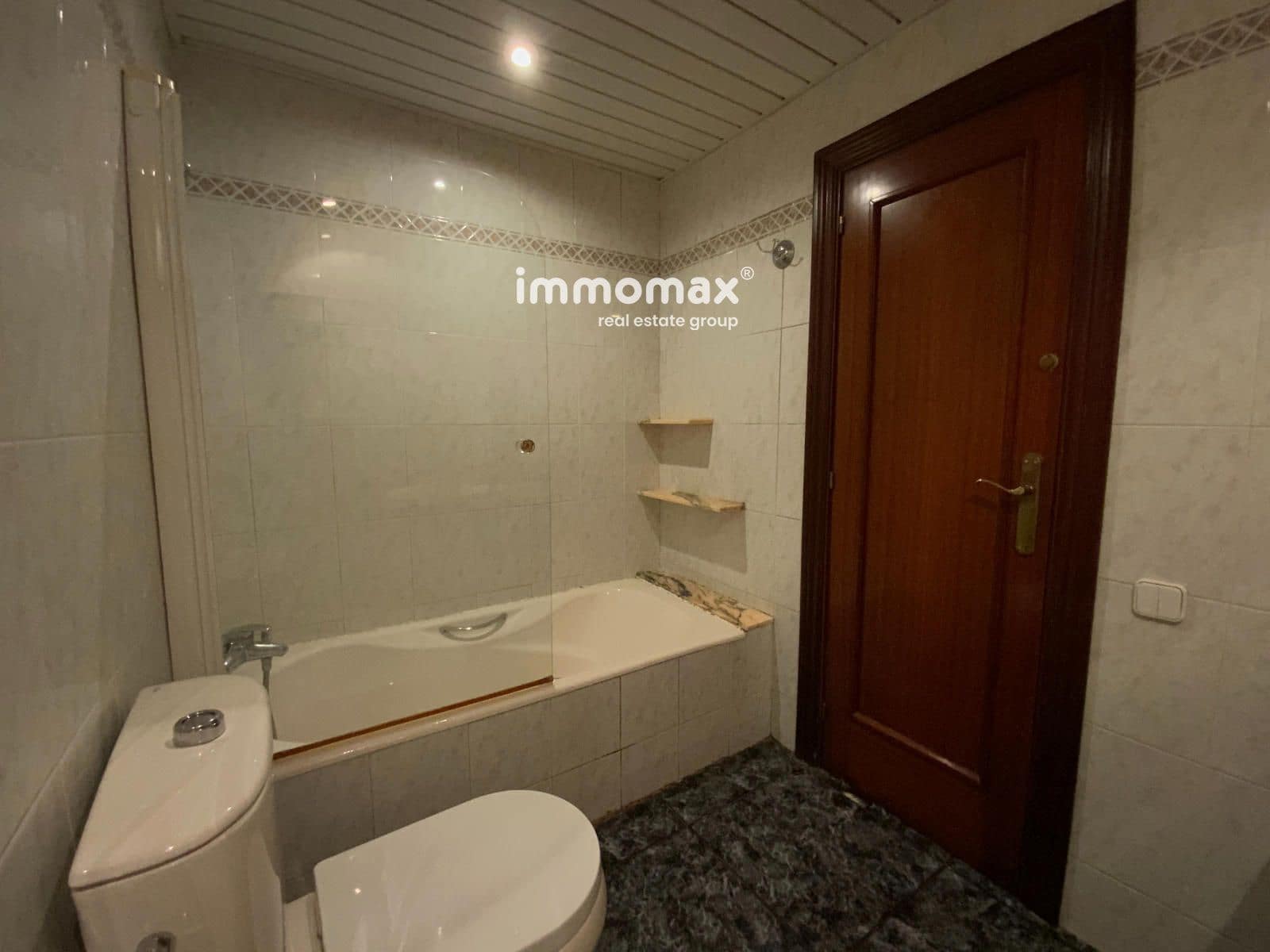 2 slaapkamer Flat te koop in Castelldefels met zwembad garage - € 415.000 (Ref: 9921177)