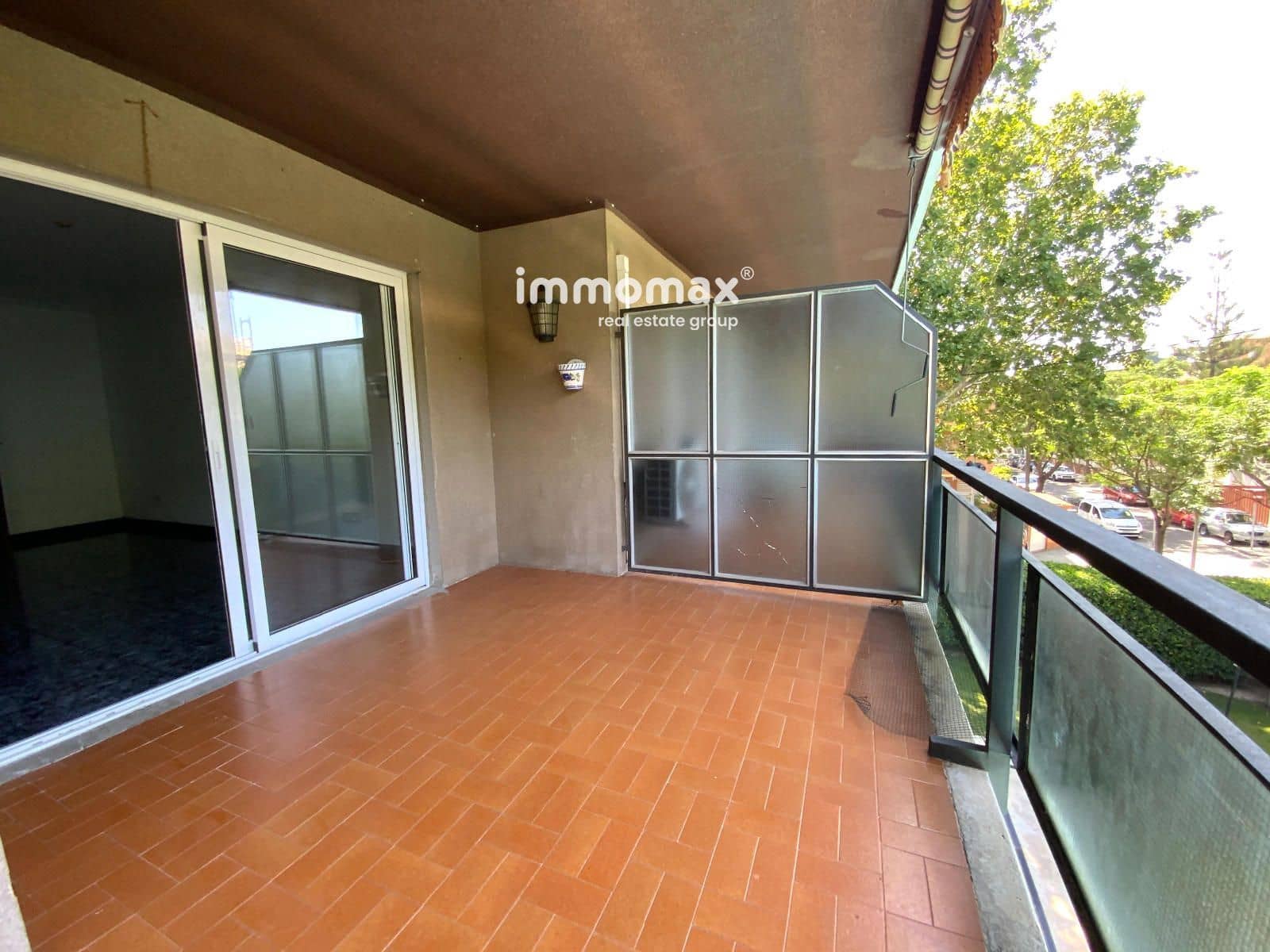 2 slaapkamer Flat te koop in Castelldefels met zwembad garage - € 415.000 (Ref: 9921177)