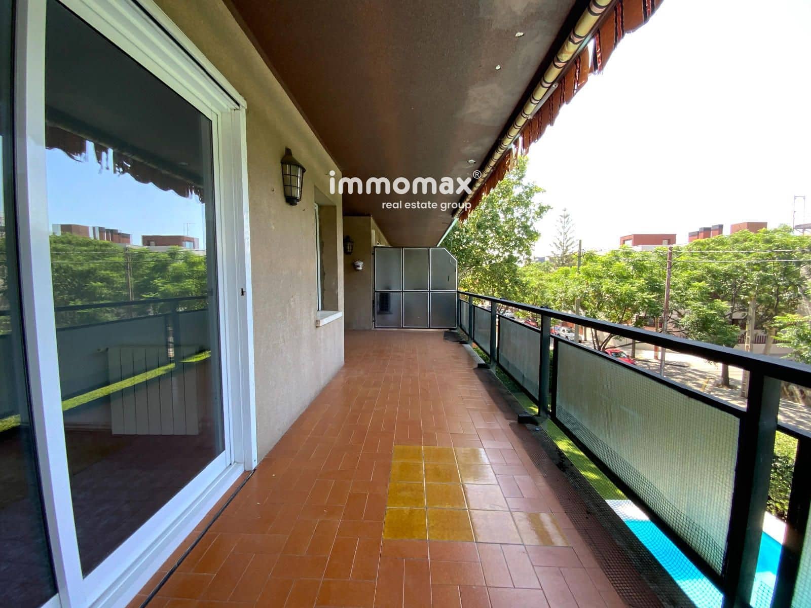 2 slaapkamer Flat te koop in Castelldefels met zwembad garage - € 415.000 (Ref: 9921177)