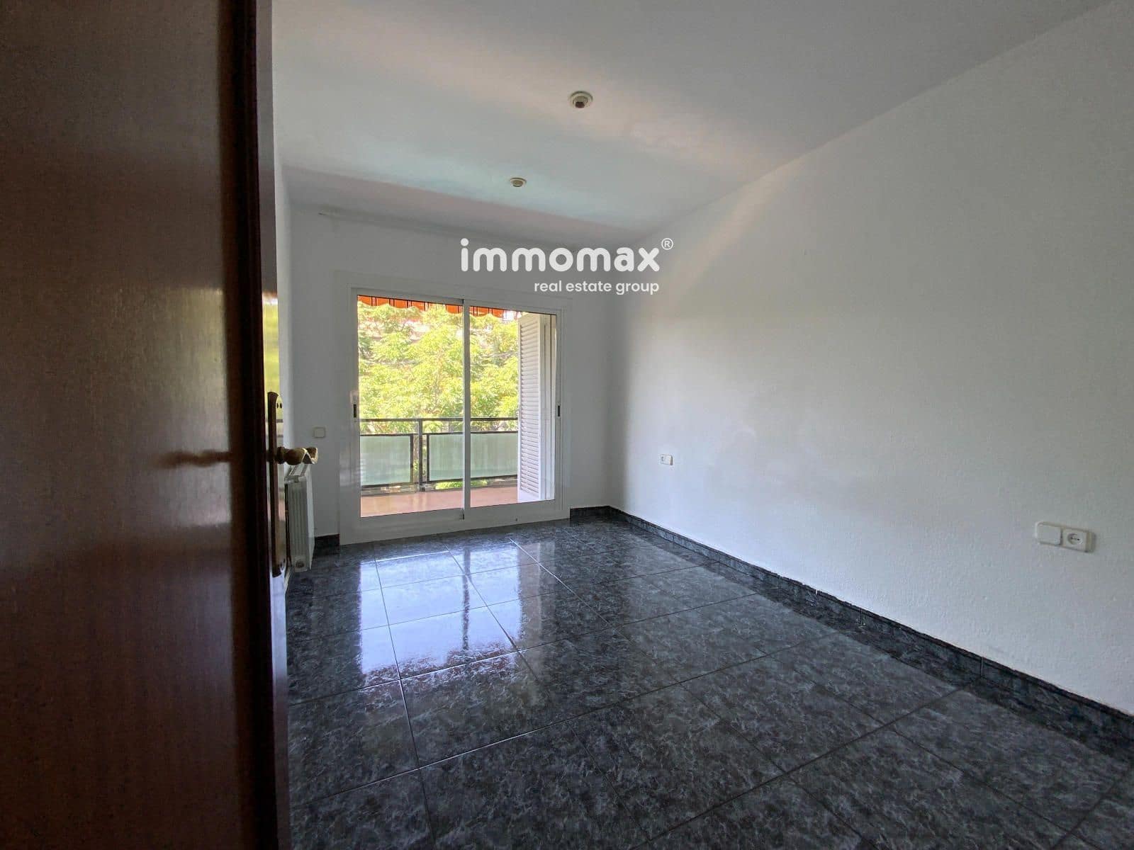2 slaapkamer Flat te koop in Castelldefels met zwembad garage - € 415.000 (Ref: 9921177)