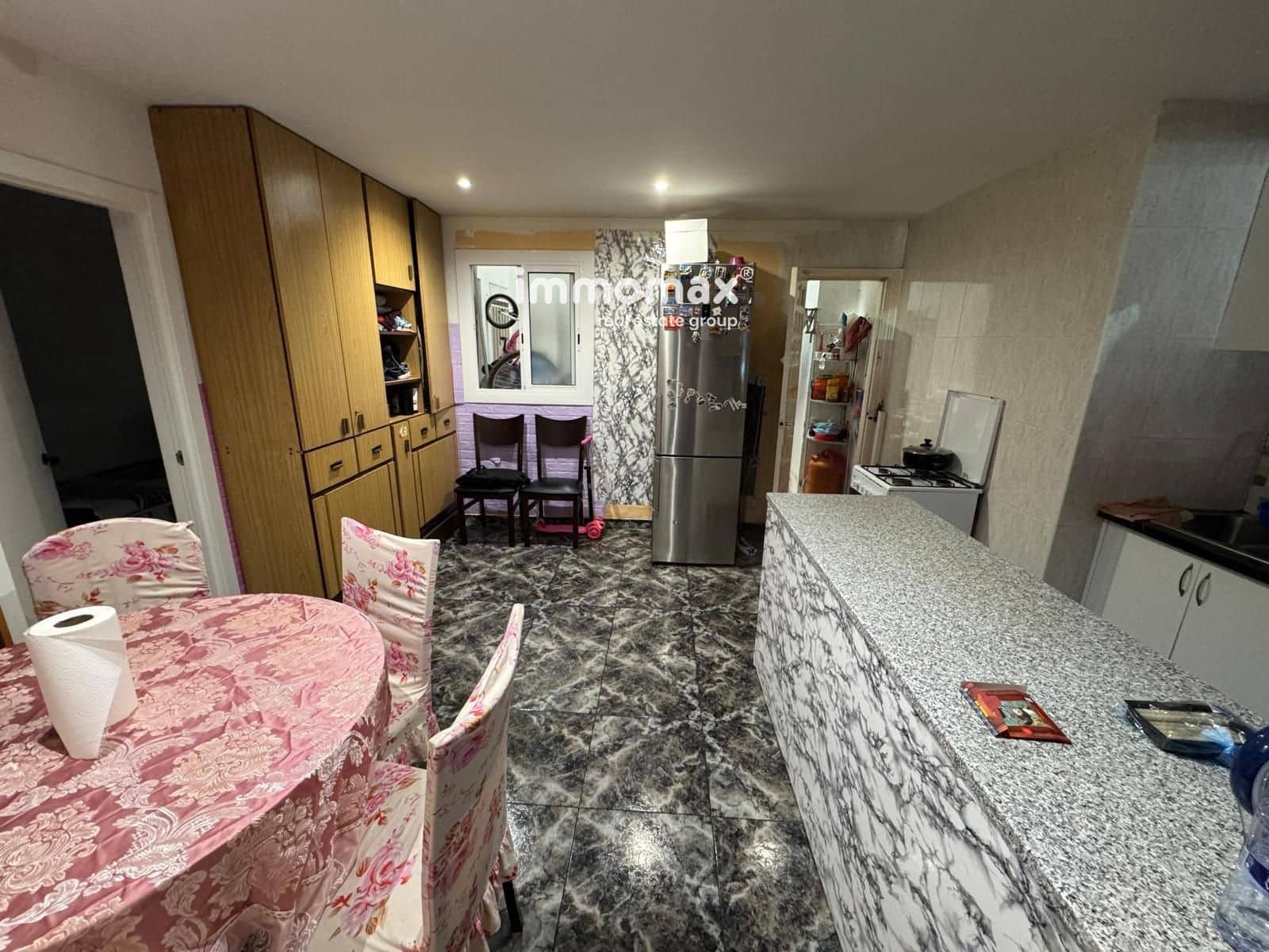 Flat for sale in Sant Boi de Llobregat - € 169,500 (Ref: 9928544)