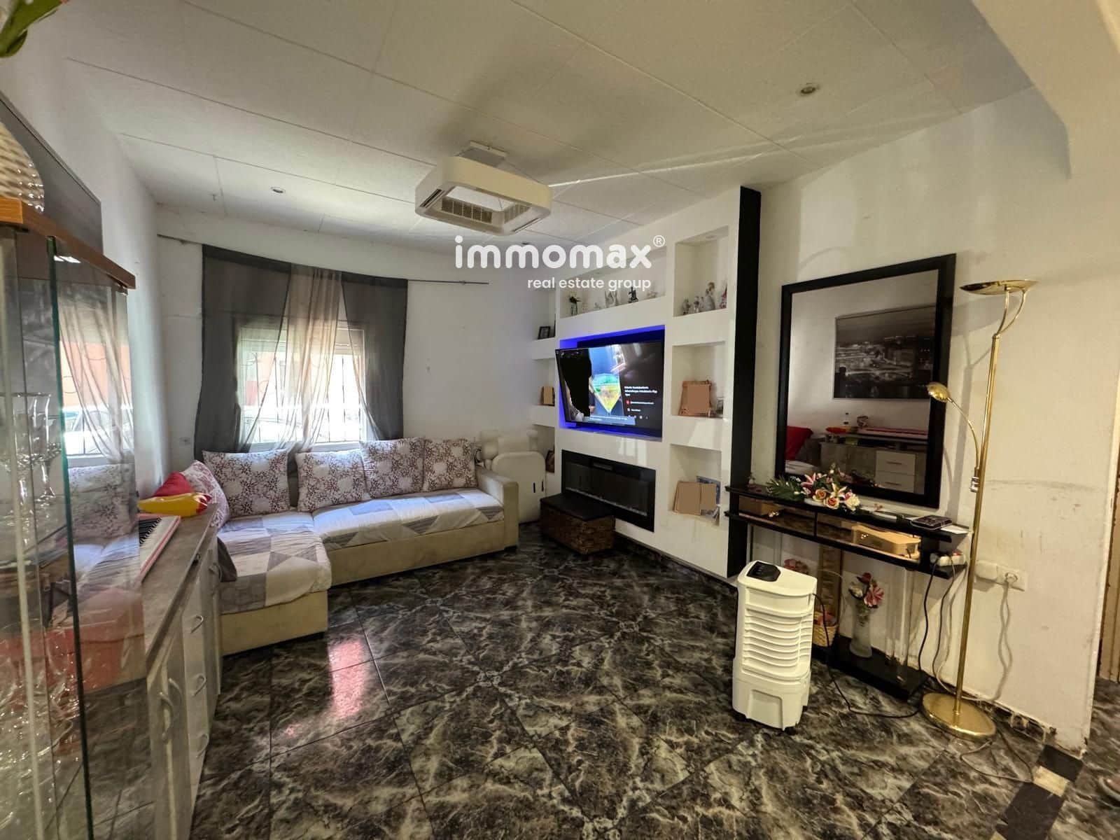 Flat for sale in Sant Boi de Llobregat - € 169,500 (Ref: 9928544)