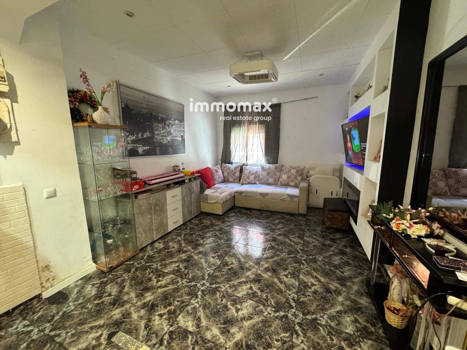 Flat for sale in Sant Boi de Llobregat - € 169,500 (Ref: 9928544)