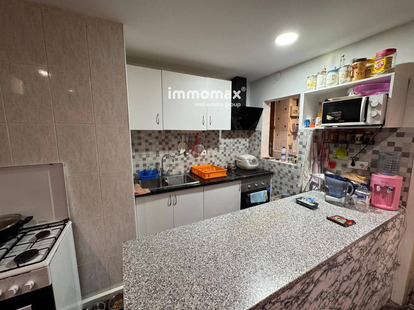 Flat for sale in Sant Boi de Llobregat - € 169,500 (Ref: 9928544)