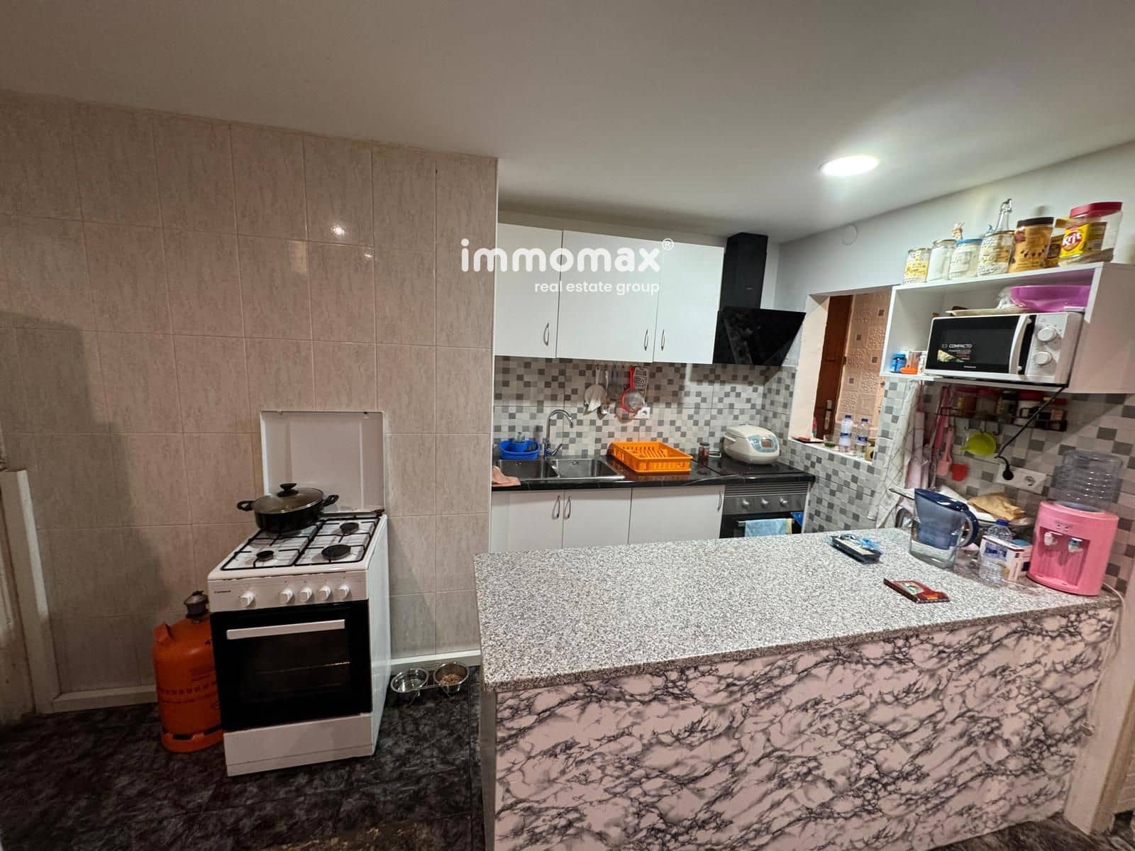 Flat for sale in Sant Boi de Llobregat - € 169,500 (Ref: 9928544)