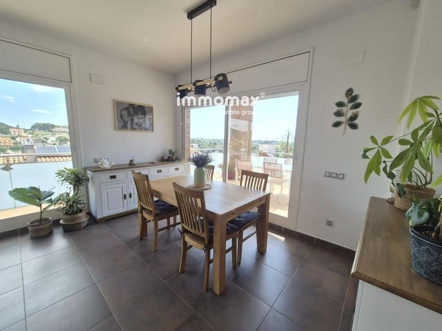 4 soveværelse Villa til salg i Cubelles med swimmingpool garage - € 399.990 (Ref: 9934995)