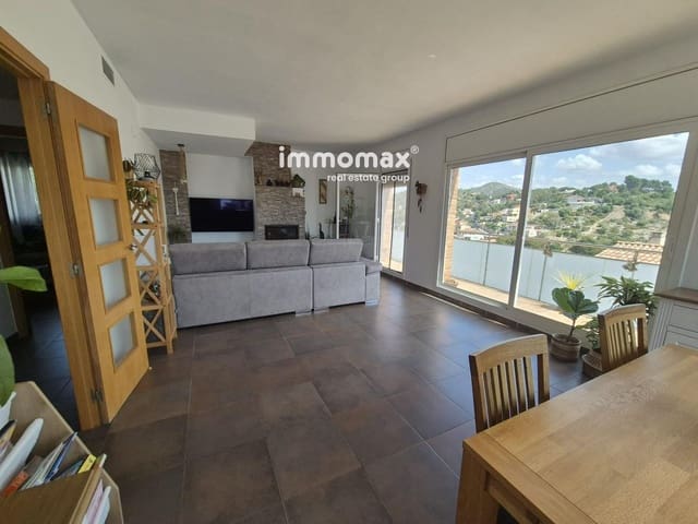 4 soveværelse Villa til salg i Cubelles med swimmingpool garage - € 399.990 (Ref: 9934995)