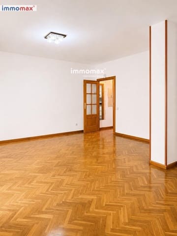 4 soveværelse Lejlighed til salg i Cornellà de Llobregat - € 359.500 (Ref: 9934996)