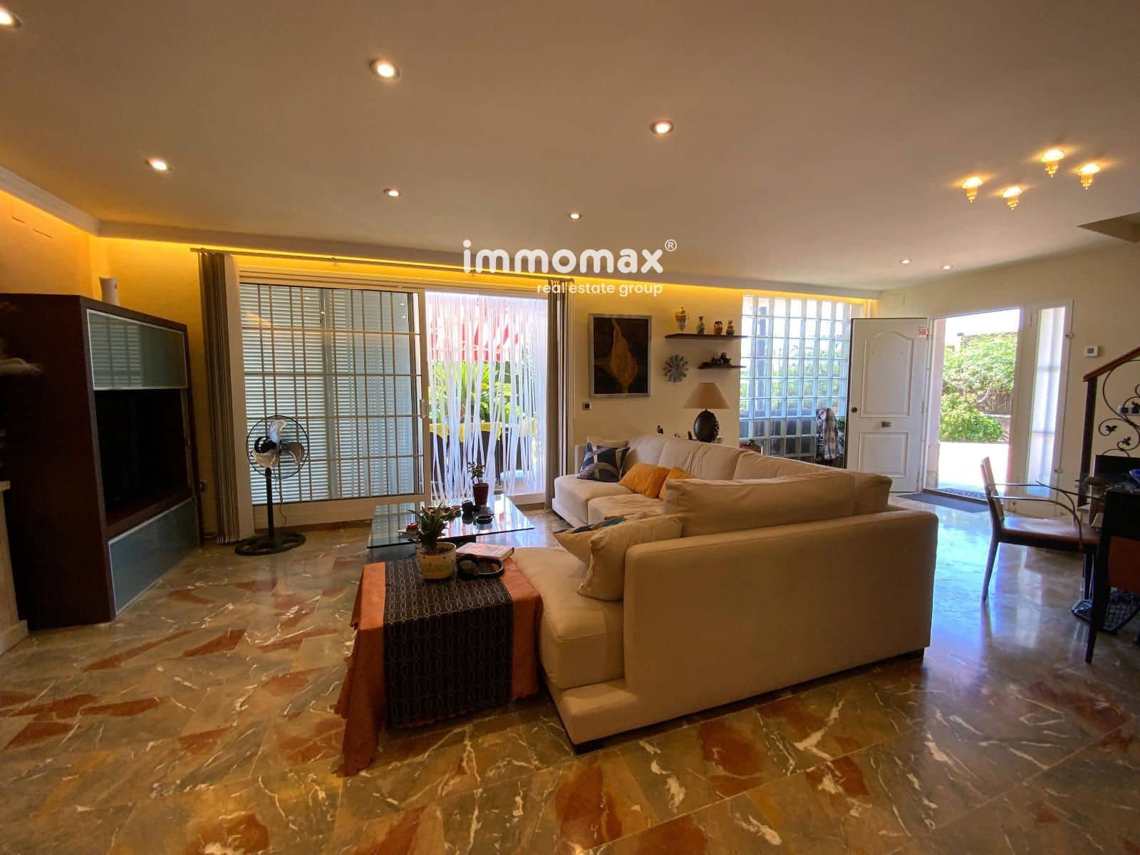 6 soverom Villa til salgs i Cubelles med svømmebasseng garasje - € 599 000 (Ref: 9938907)