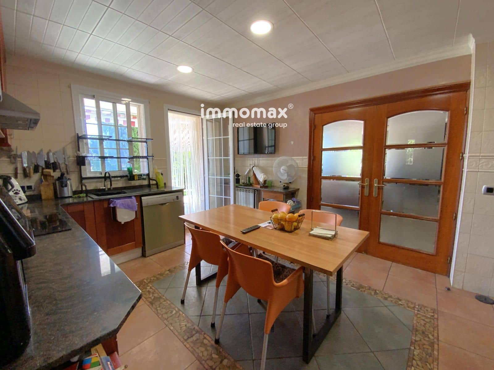 6 soverom Villa til salgs i Cubelles med svømmebasseng garasje - € 599 000 (Ref: 9938907)