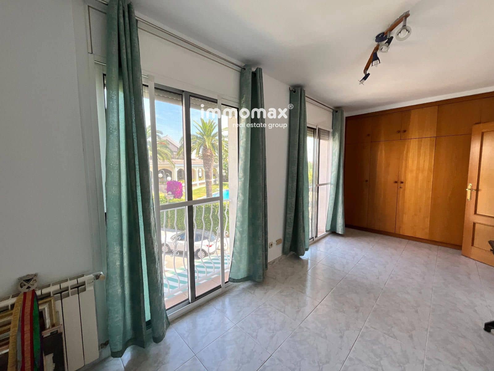 5 soveværelse Byhus til salg i Vilanova i la Geltru med garage - € 520.000 (Ref: 9941273)