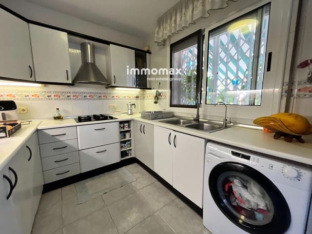 5 soveværelse Byhus til salg i Vilanova i la Geltrú med garage - € 520.000 (Ref: 9941273)