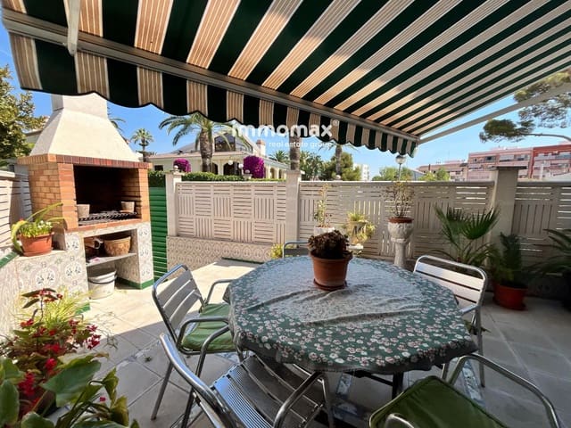 5 soveværelse Byhus til salg i Vilanova i la Geltrú med garage - € 520.000 (Ref: 9941273)