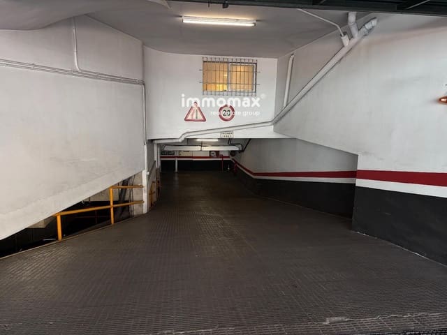 Garage til salg i Barcelona by - € 11.800 (Ref: 9943742)