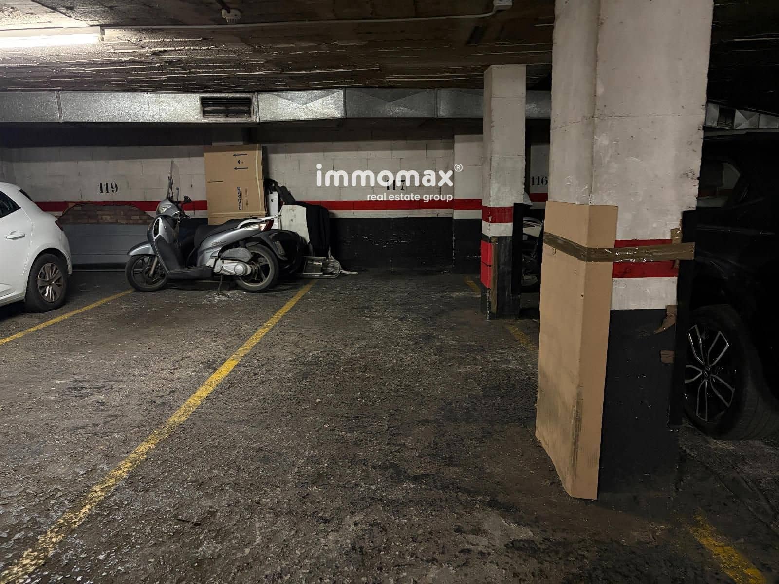 Garage til salg i Barcelona by - € 11.800 (Ref: 9943742)