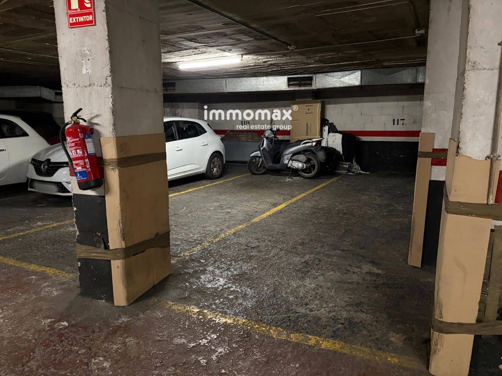 Garage til salg i Barcelona by - € 11.800 (Ref: 9943742)