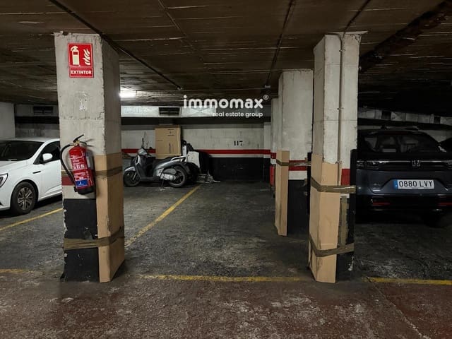 Garage til salg i Barcelona by - € 11.800 (Ref: 9943742)