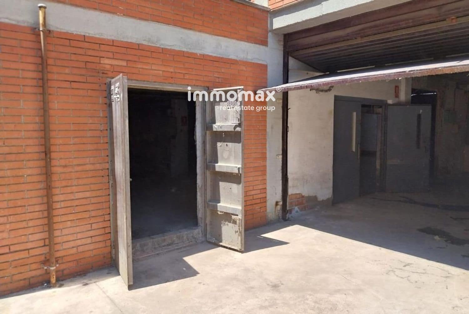 Commerciale da affittare in Granollers con garage - 5.000 € (Rif: 9950342)
