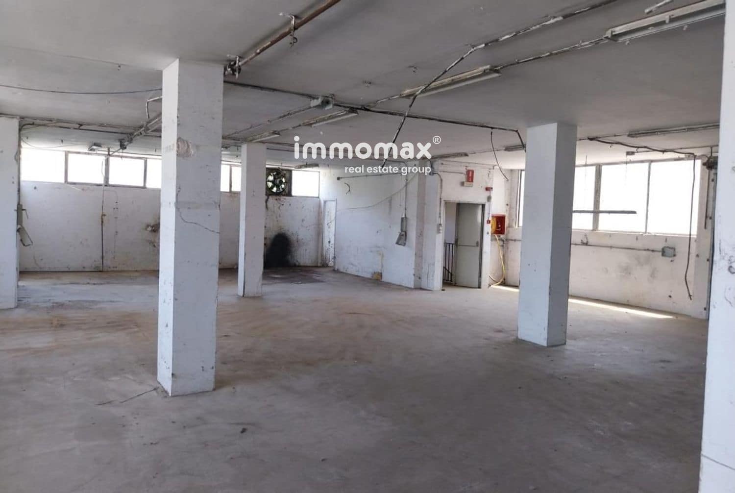 Commerciale da affittare in Granollers con garage - 5.000 € (Rif: 9950342)