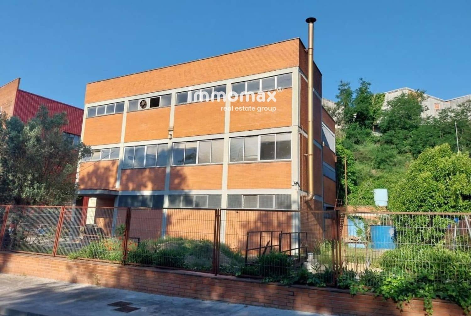 Commerciale da affittare in Granollers con garage - 5.000 € (Rif: 9950342)