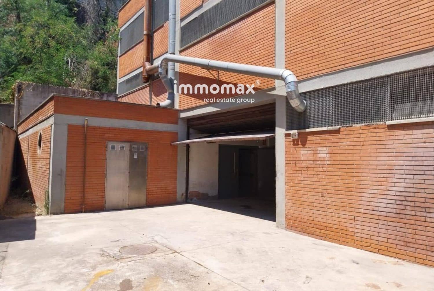 Commerciale da affittare in Granollers con garage - 5.000 € (Rif: 9950342)