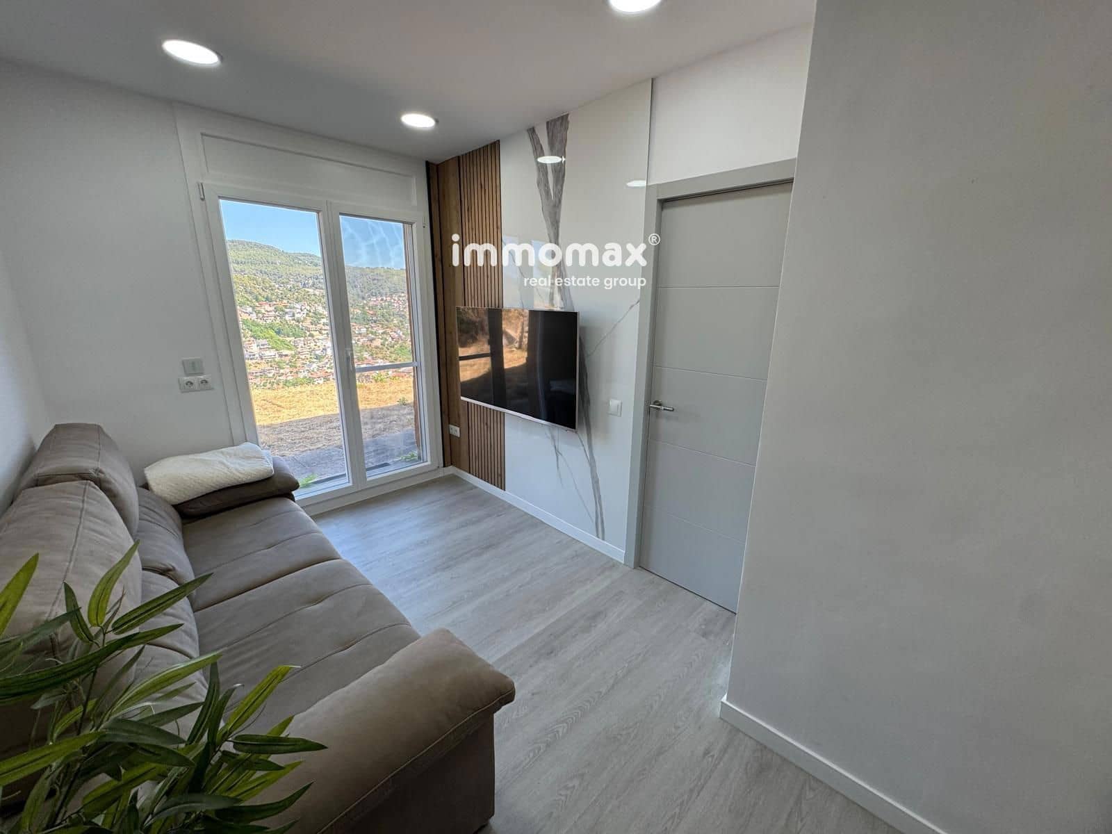 3 bedroom Villa for sale in Vallirana with garage - € 452,000 (Ref: 9950343)
