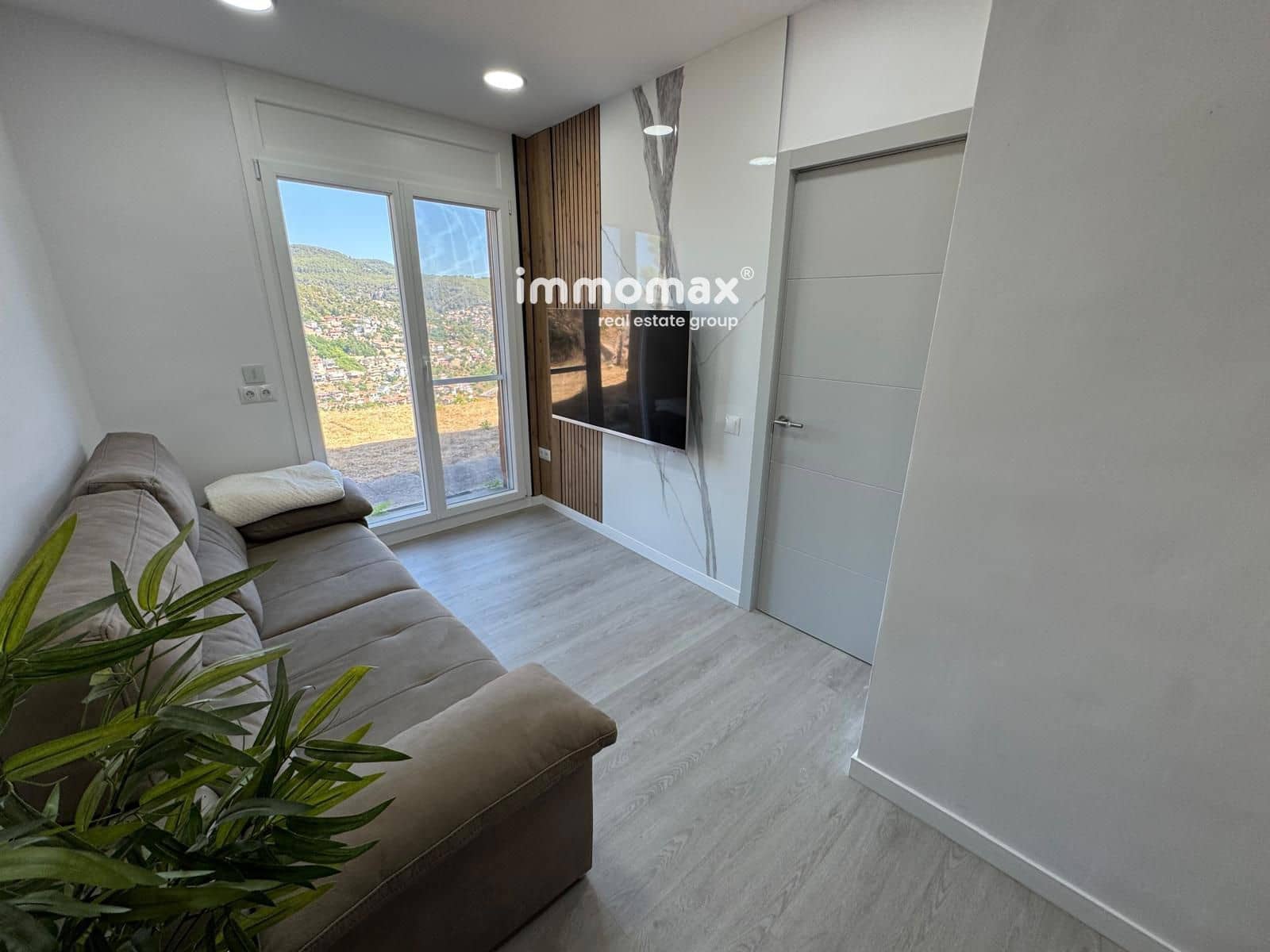3 bedroom Villa for sale in Vallirana with garage - € 452,000 (Ref: 9950343)