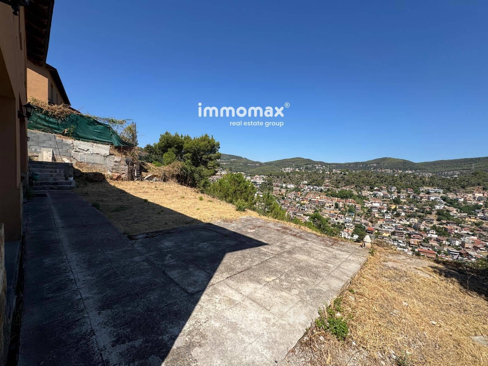 3 bedroom Villa for sale in Vallirana with garage - € 452,000 (Ref: 9950343)