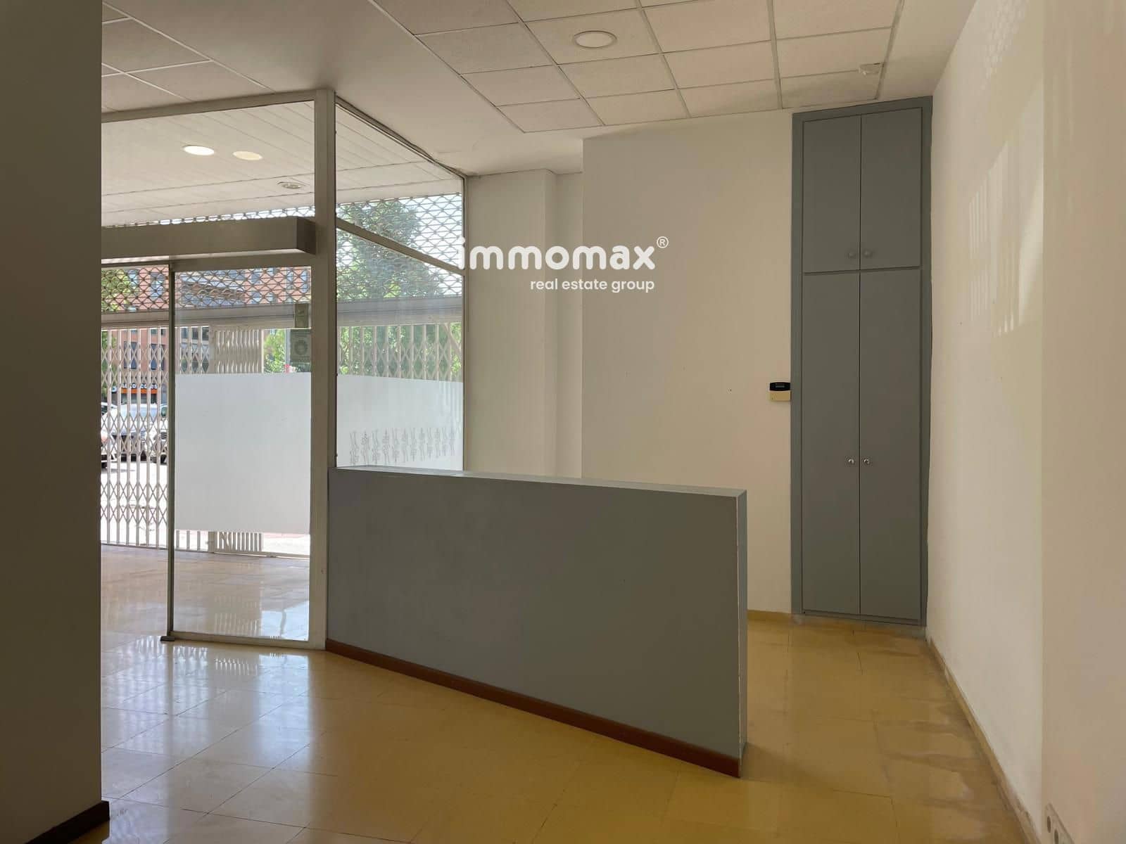 Commercial for sale in Tortosa - € 350,000 (Ref: 9953065)