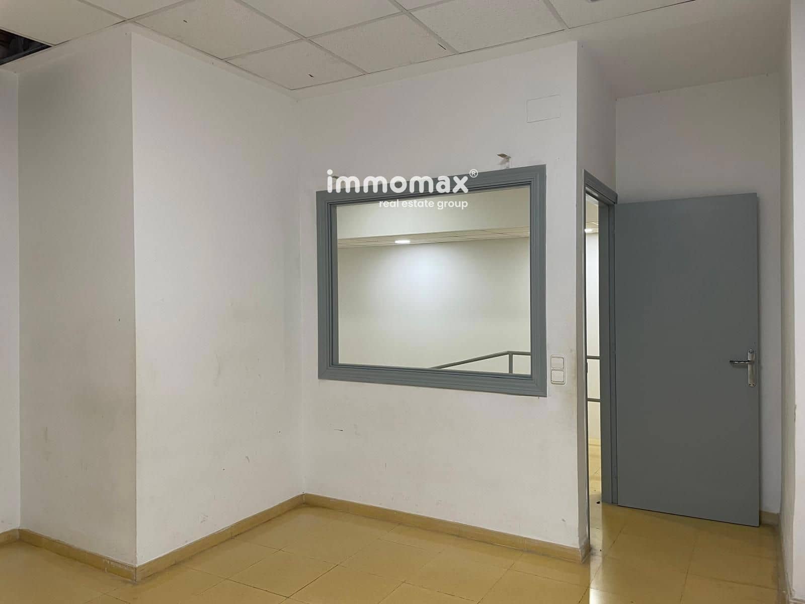 Commercial for sale in Tortosa - € 350,000 (Ref: 9953065)