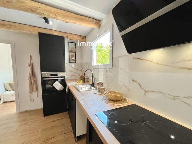 Chalet de 3 habitaciones en Vilanova i la Geltrú en venta con garaje - 357.000 € (Ref: 9956065)
