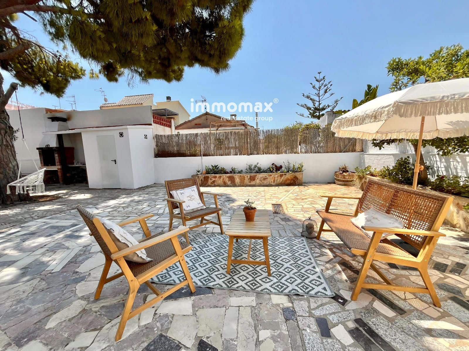 Chalet de 3 habitaciones en Vilanova i la Geltrú en venta con garaje - 357.000 € (Ref: 9956065)